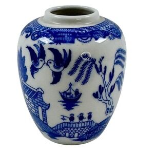 Vintage Blue Willow Miniature Ginger Jar Bud Vase Japan Chinoiserie SO CUTE!